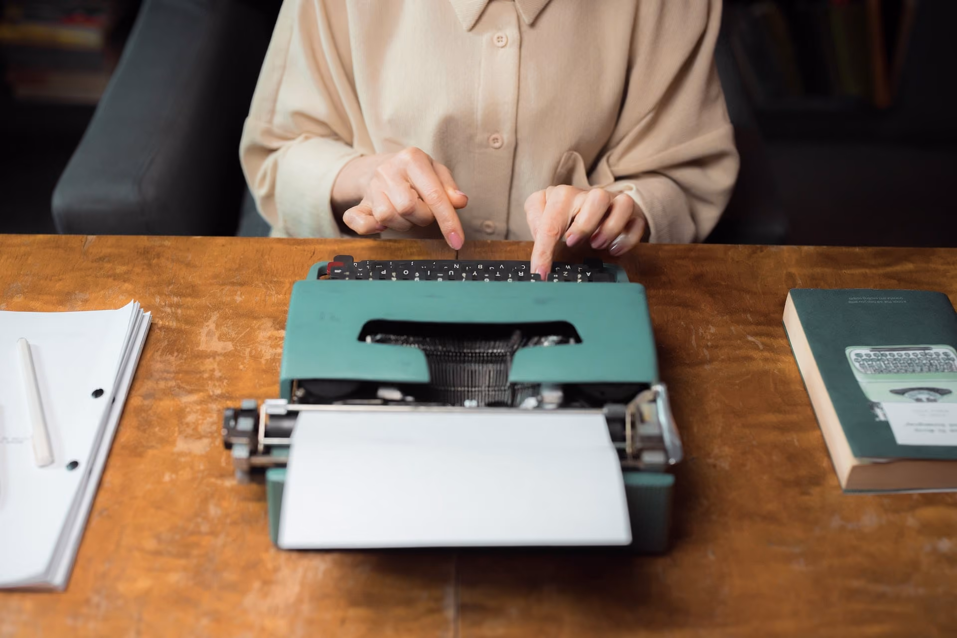 Come scrivere una sceneggiatura - Una donna scrive una sceneggiatura