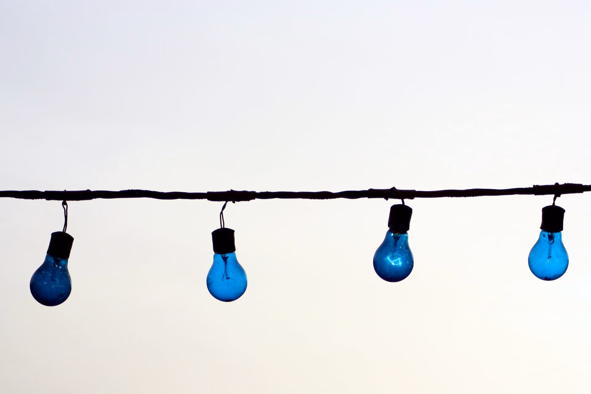 21 idee per sceneggiature di cortometraggio - Lampadine