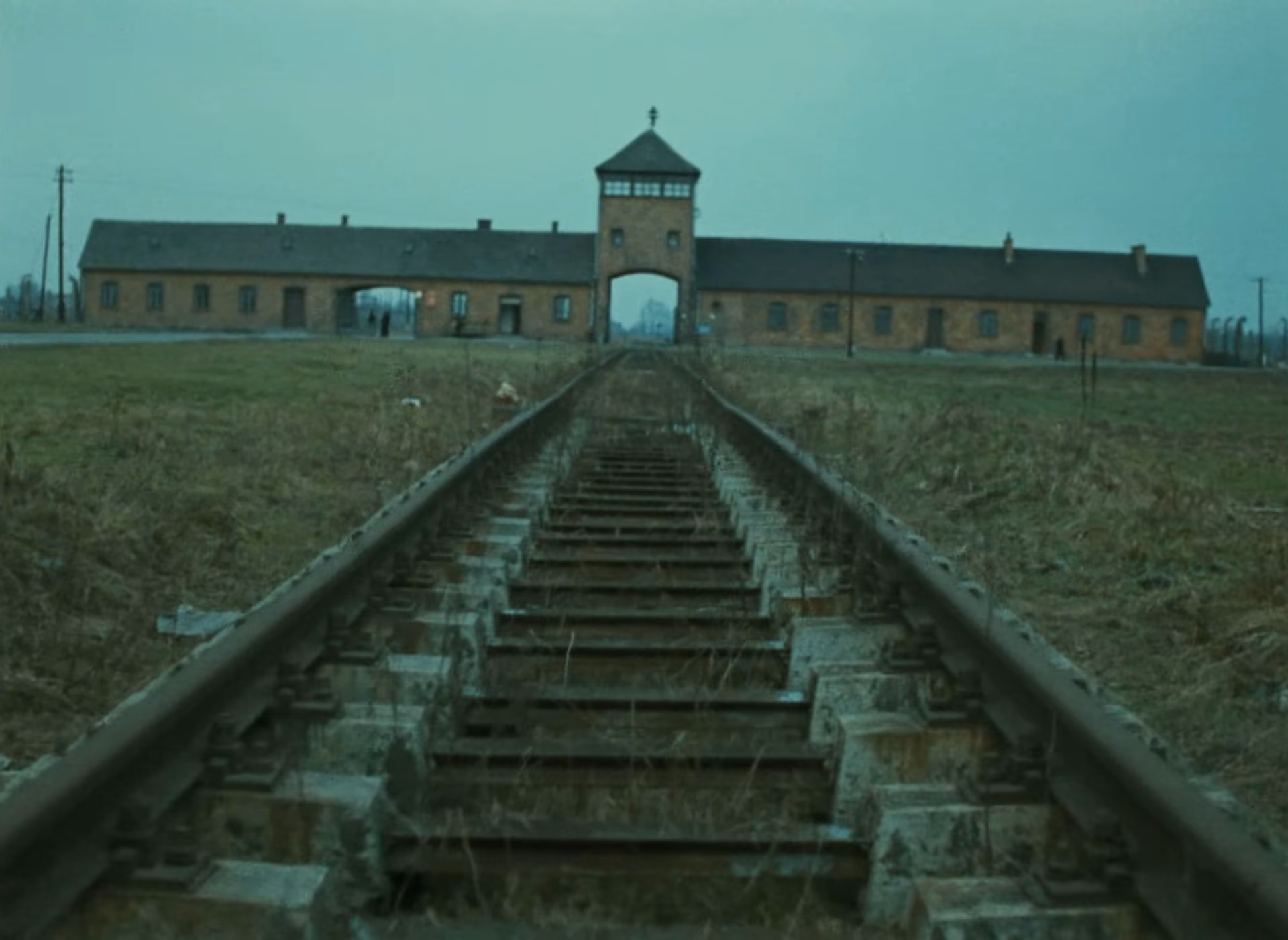 Film Shoah - Documentario di Claude Lanzmann - Entrata Auschwitz